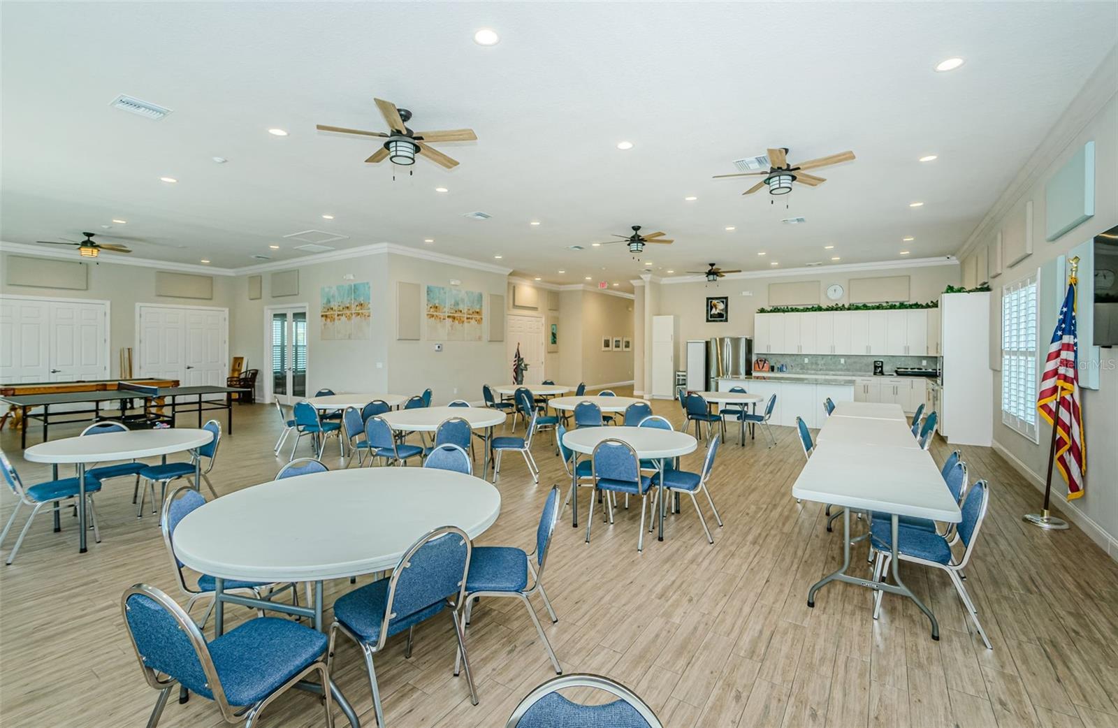 SAND PEBBLE POINTE CONDO 01 AMD 02 - Residential