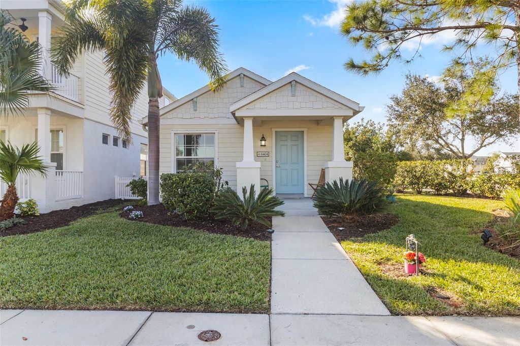 Photo of 6404 Autumn Woods Way, Sarasota, FL 34243 (MLS # N6142789)