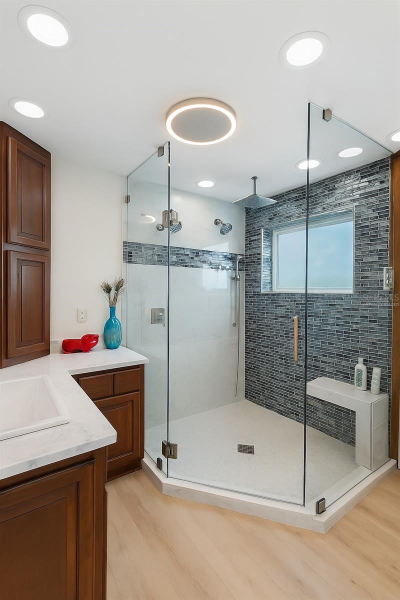 LONG BEACH ESTATES SEC B - Residential