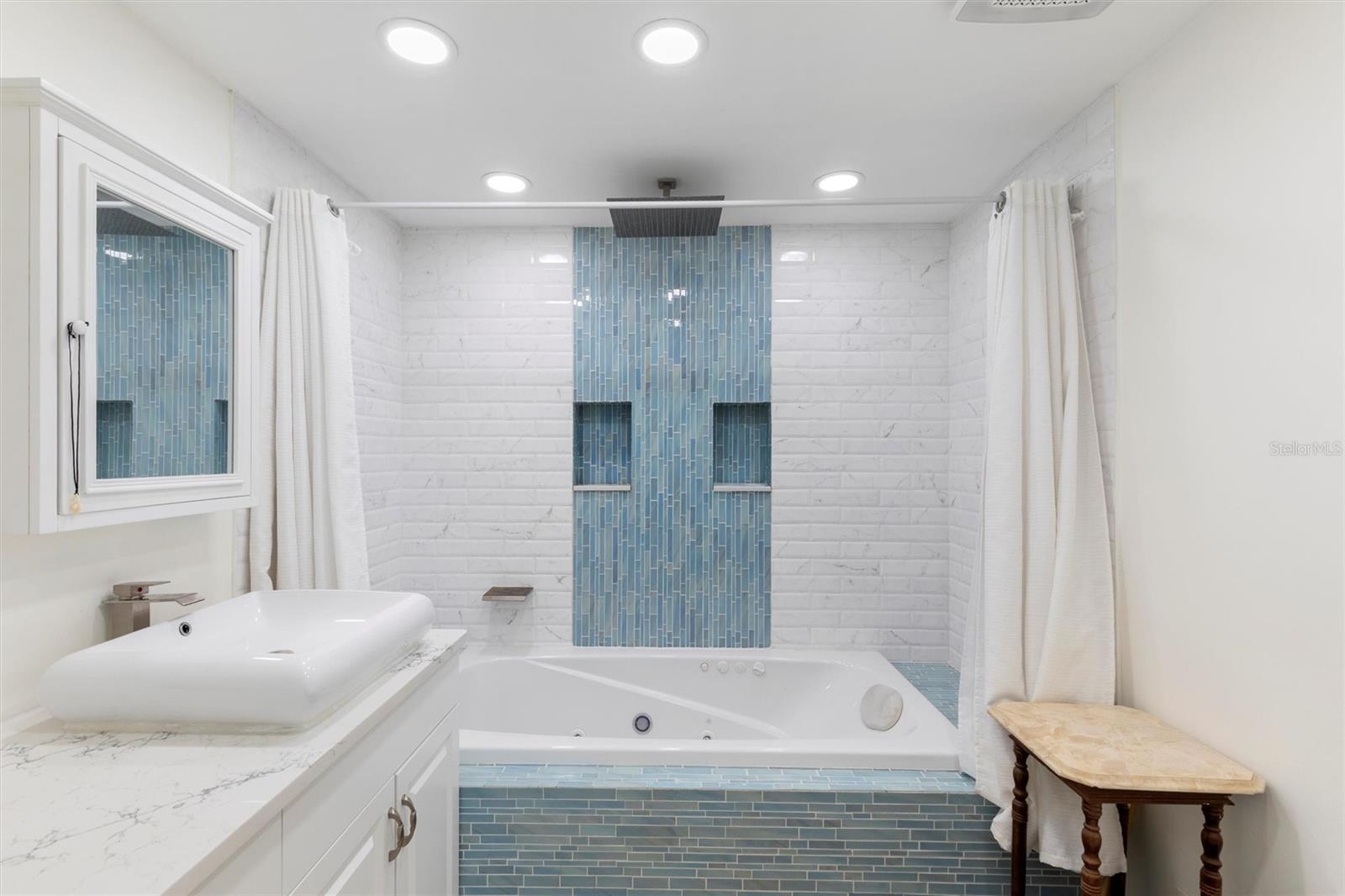 LONG BEACH ESTATES SEC B - Residential