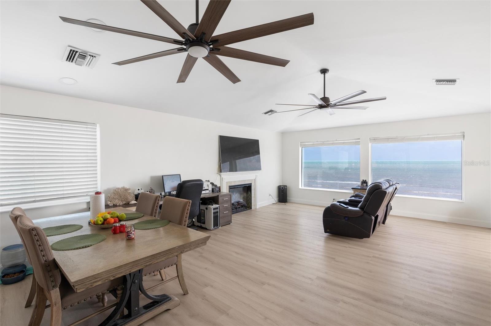 LONG BEACH ESTATES SEC B - Residential