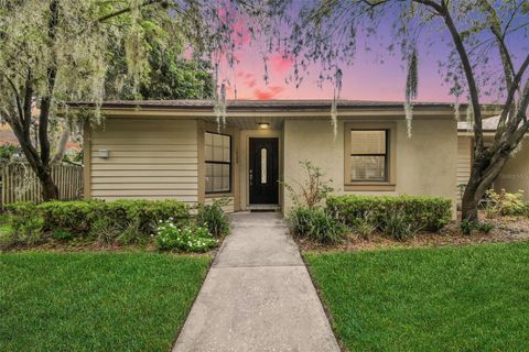 A home in PLANT CITY