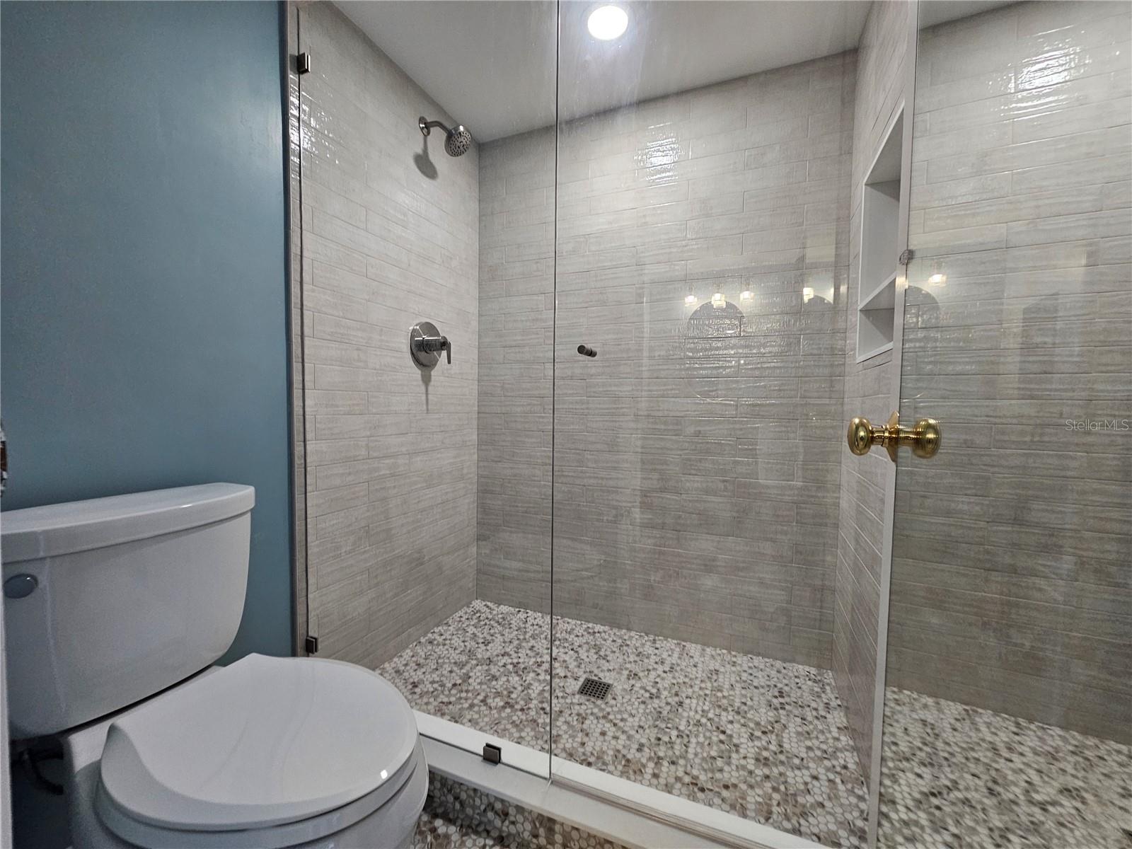 BAYSHORE DIPLOMAT A CONDOMINIUM - Residential Lease