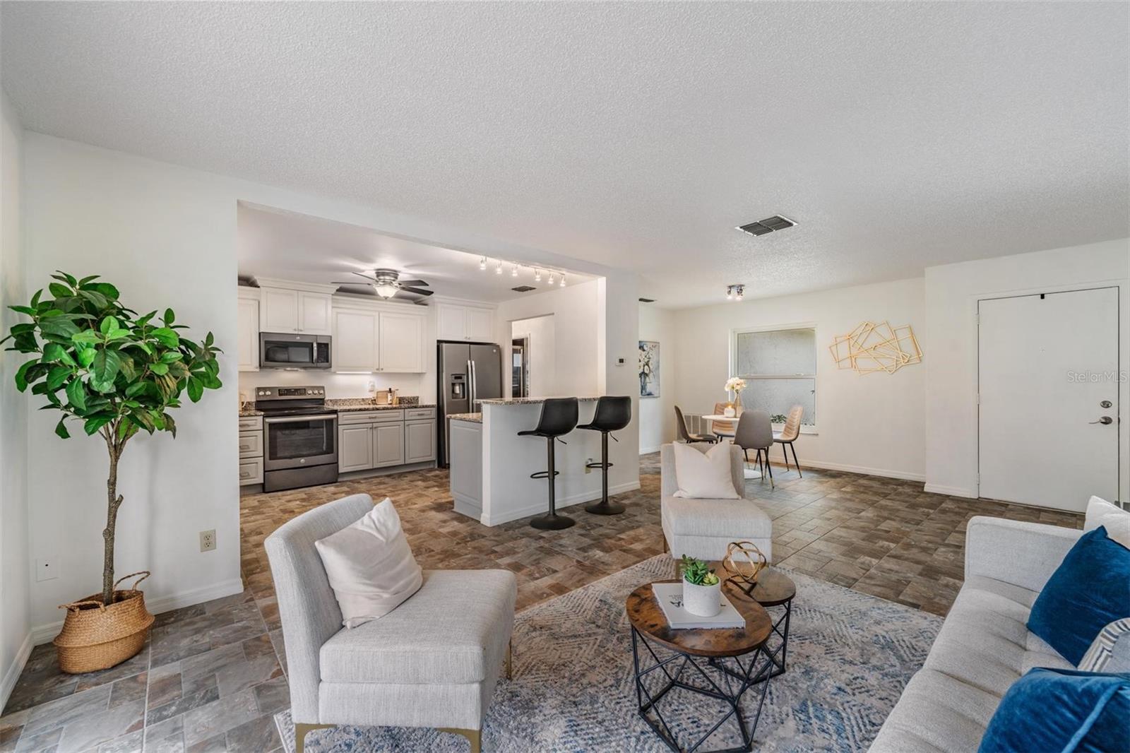 HIGHLAND LAKES - Residential