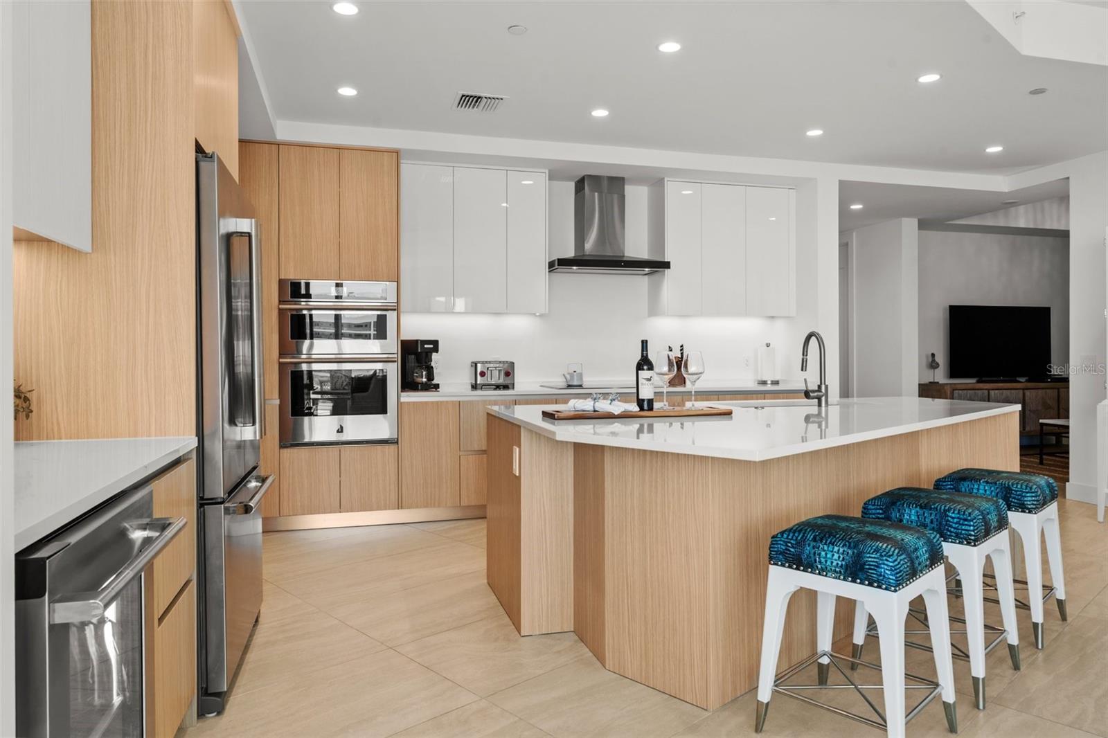 BAYSO SARASOTA - Residential