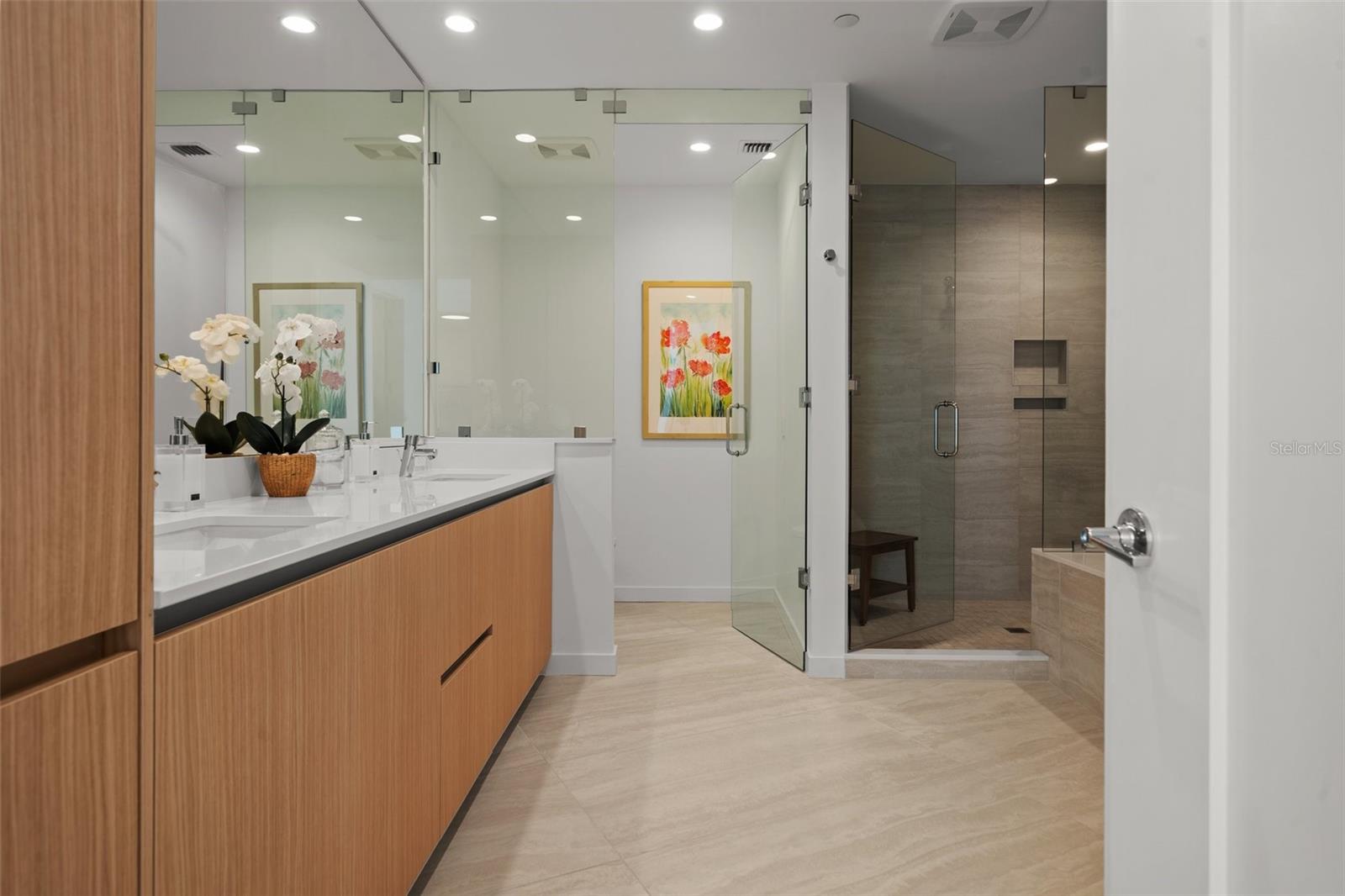 BAYSO SARASOTA - Residential