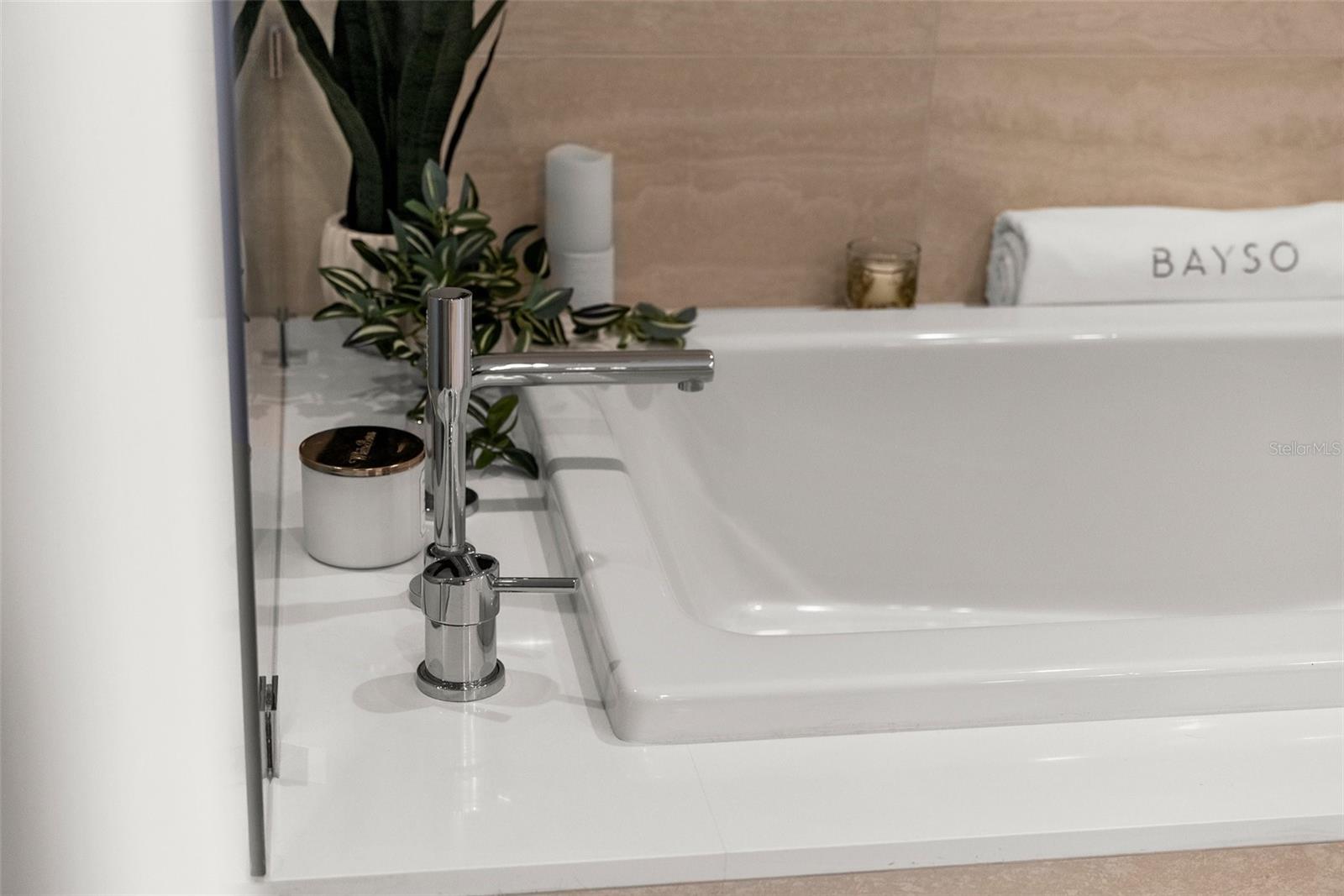 BAYSO SARASOTA - Residential