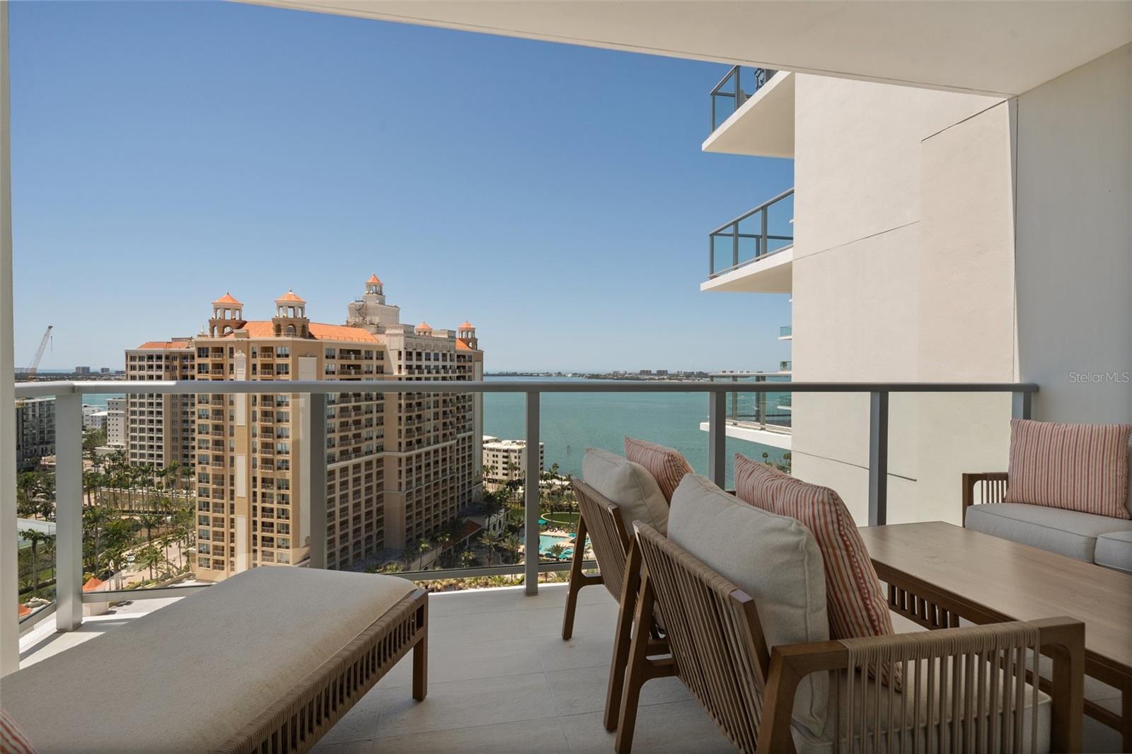301 QUAY COMMONS 1610