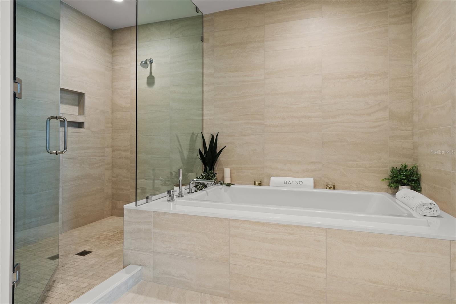 BAYSO SARASOTA - Residential