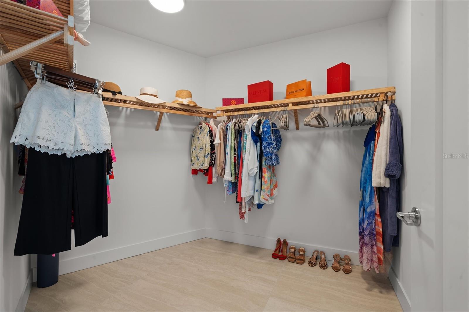 BAYSO SARASOTA - Residential