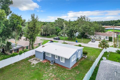 A home in WINTER HAVEN