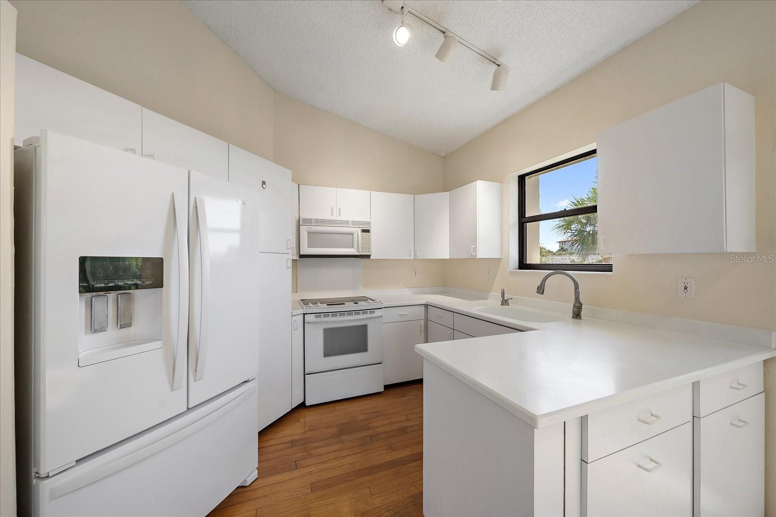 LANDINGS SOUTH III, THE LANDINGS - Residential