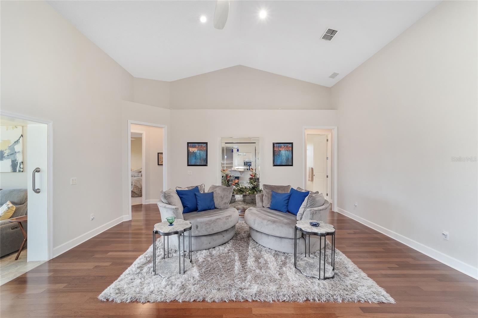 YORK HILL - Residential