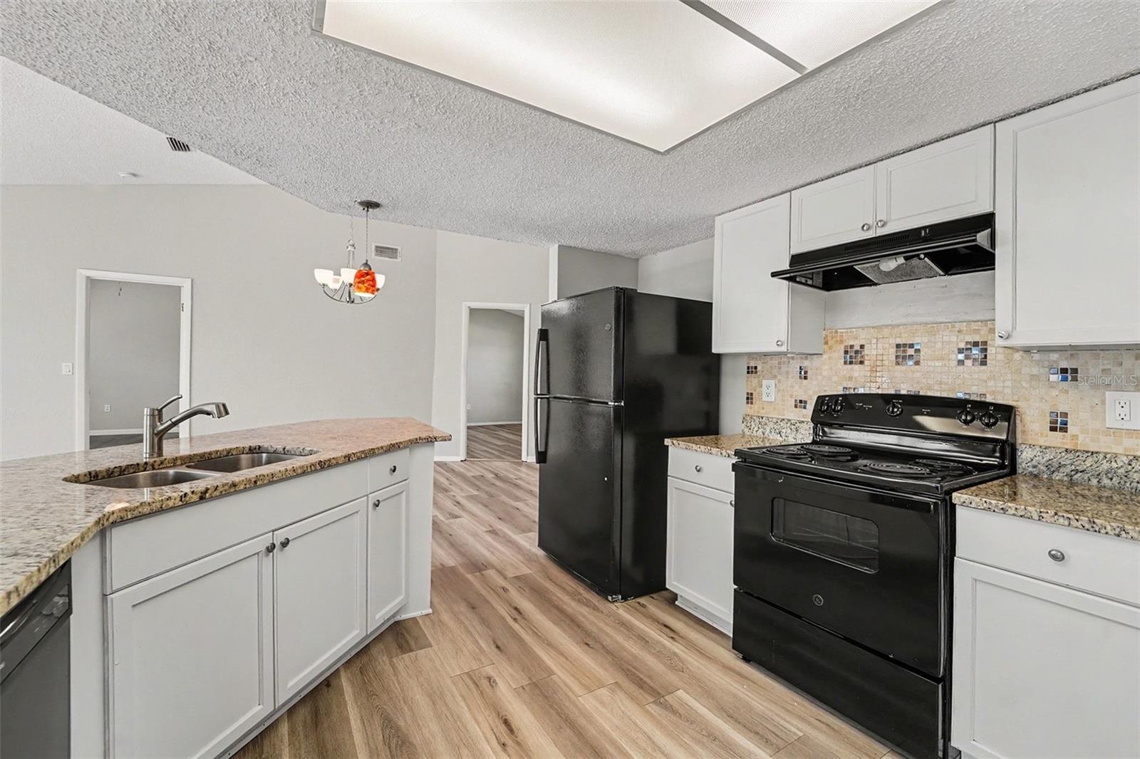 WOODRIDGE ESTATES A SUB - Residential