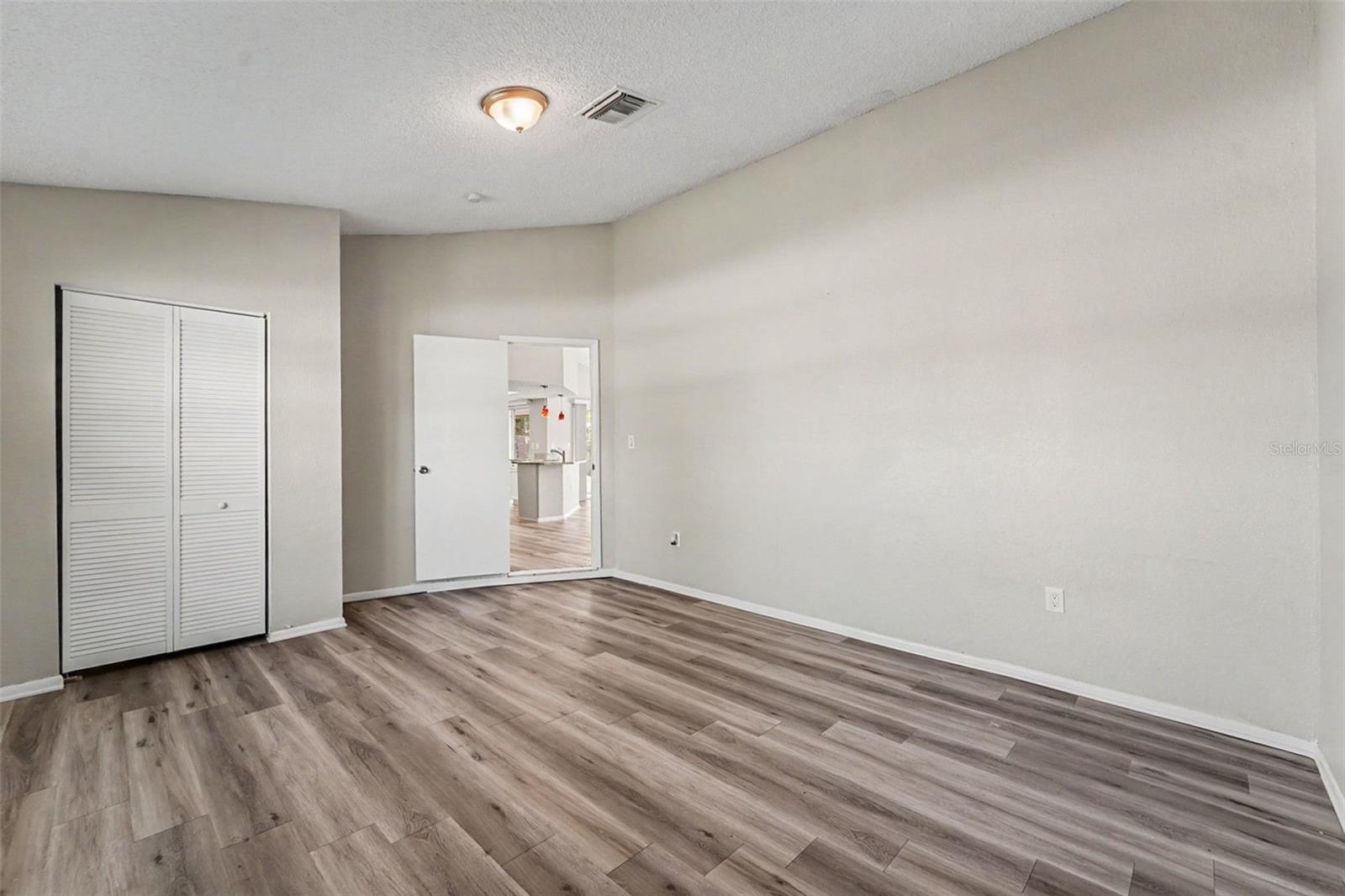 WOODRIDGE ESTATES A SUB - Residential
