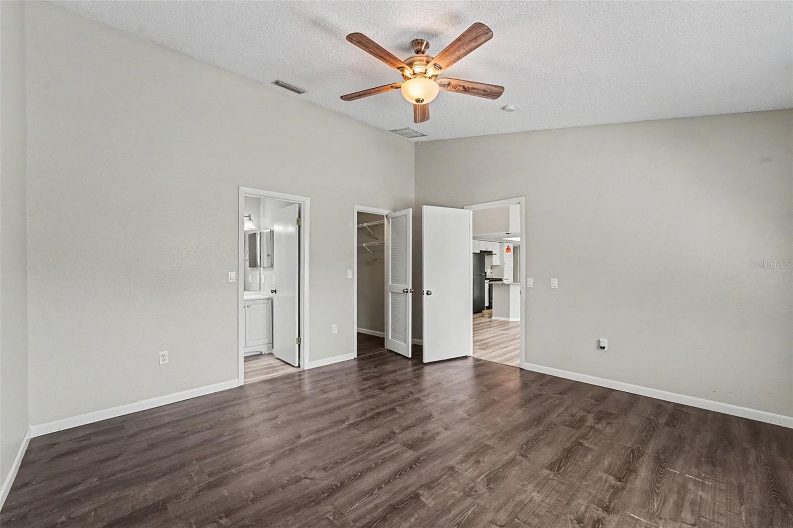 WOODRIDGE ESTATES A SUB - Residential