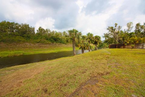 A home in NORTH PORT