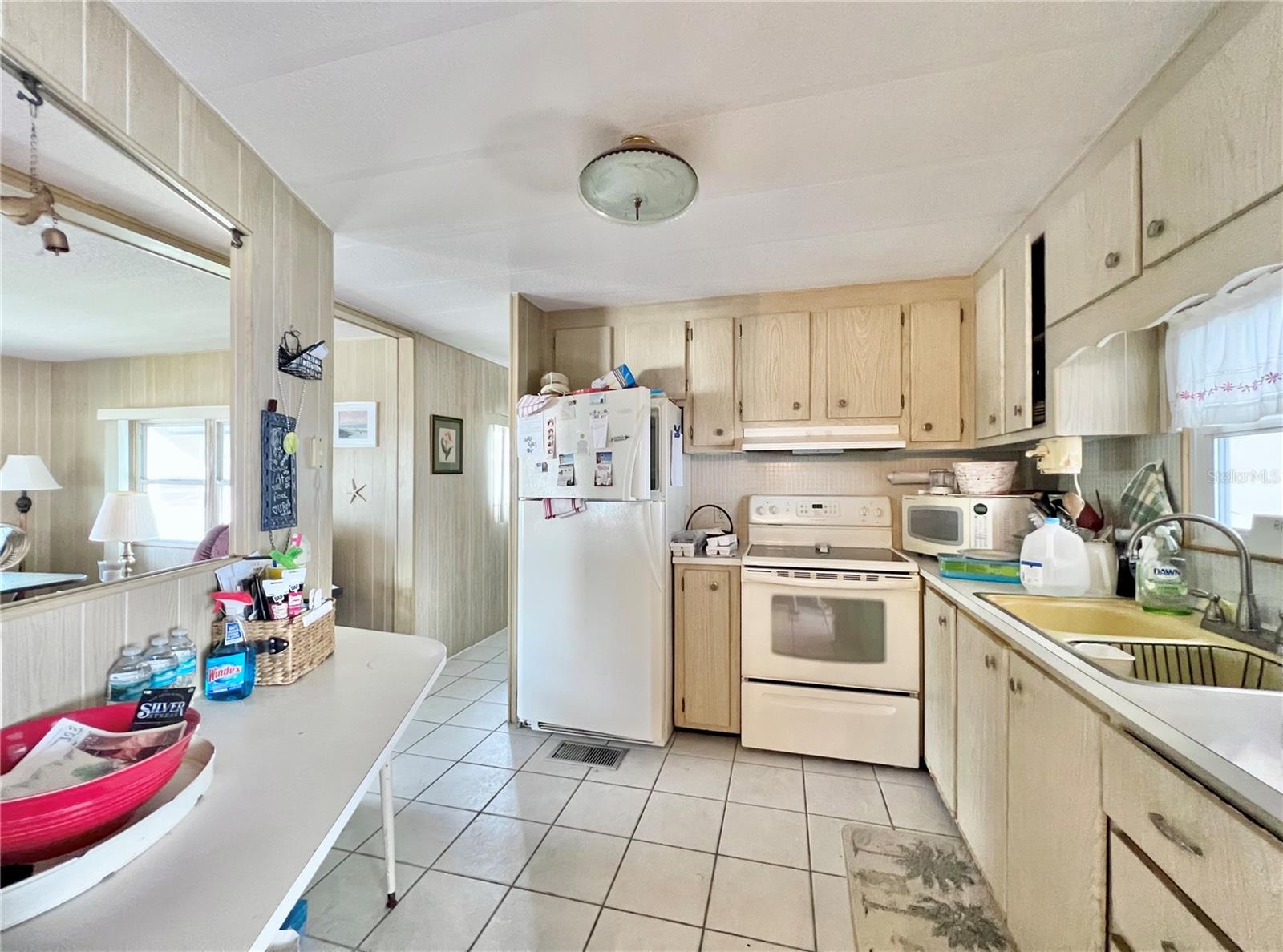 FAIRWAY VILLAGE MOBILE HOME PARK UNREC - Residential