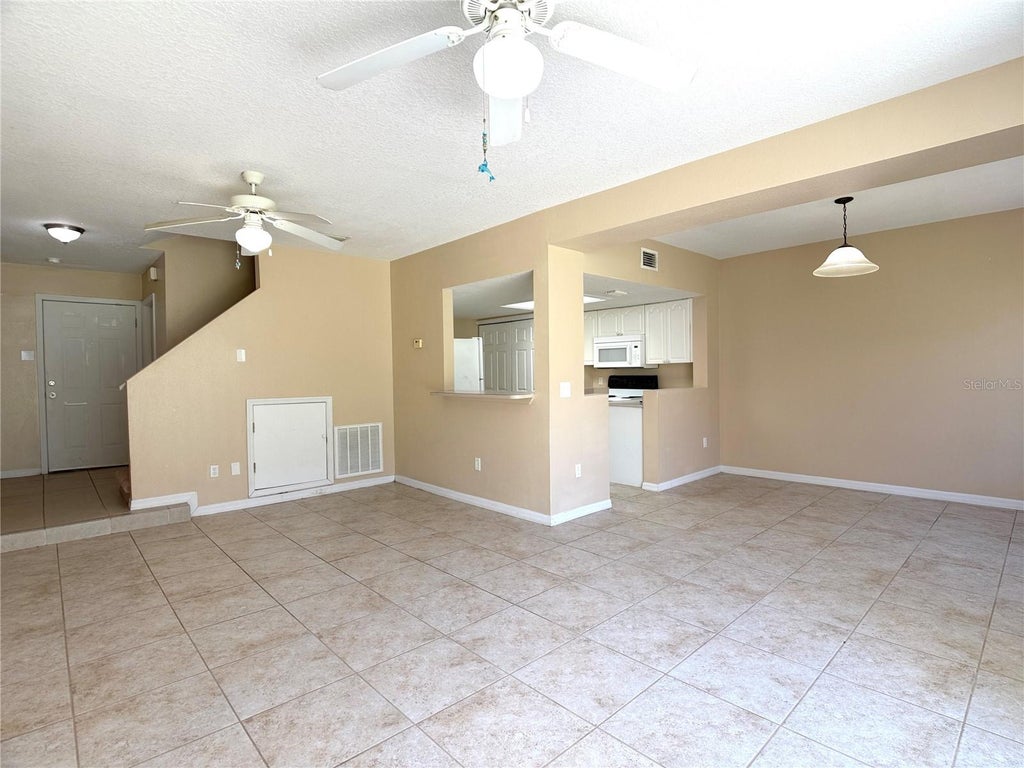 Photo of 613 Coconut Palm Way, Davenport, FL 33897 (MLS # O6450943)
