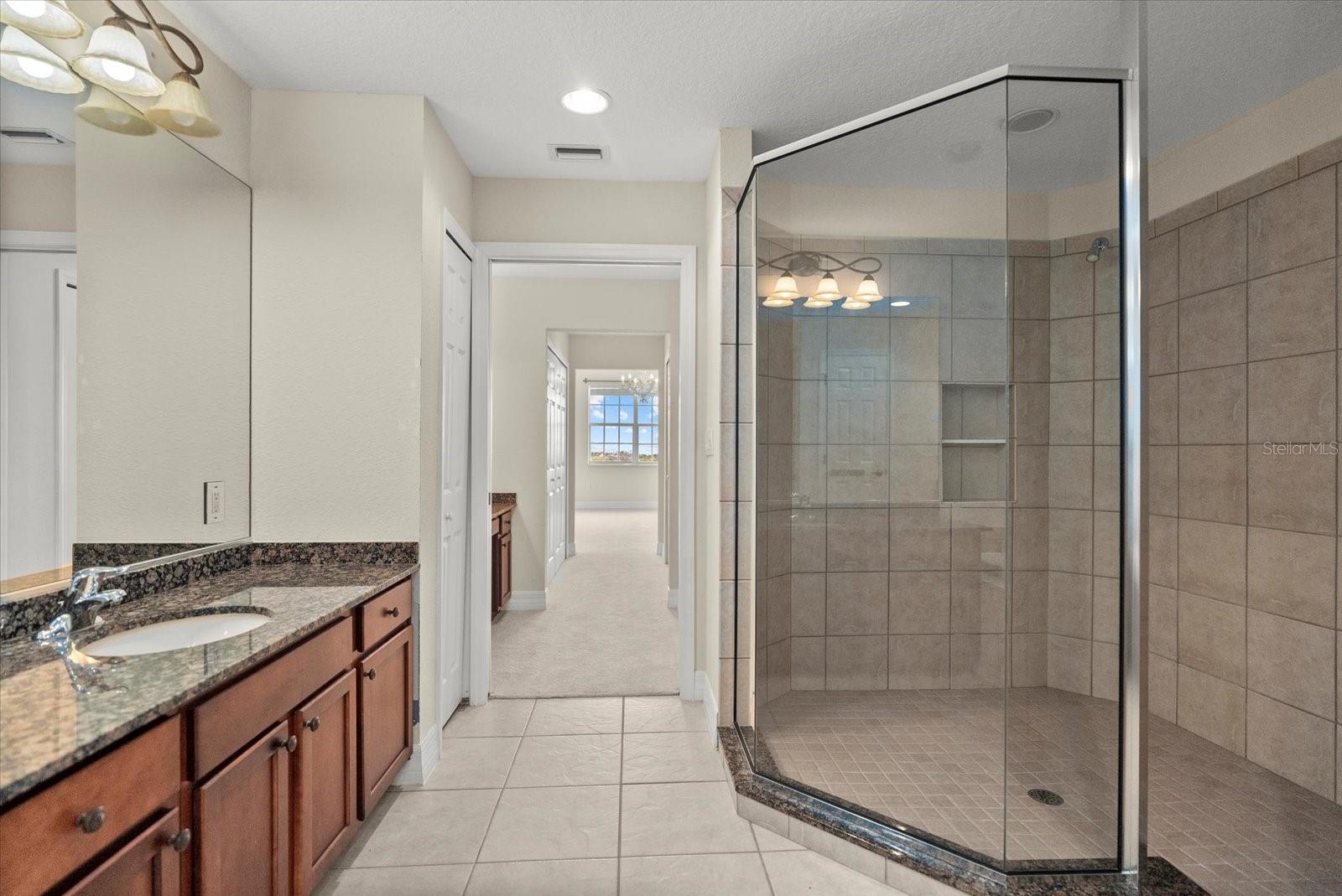 BLACKBURN HARBOR RESIDENCES - Residential