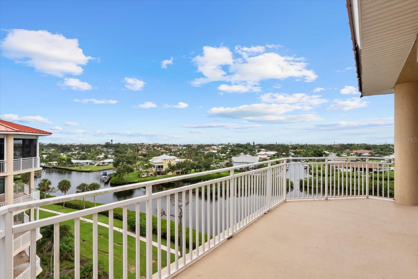 BLACKBURN HARBOR RESIDENCES - Residential