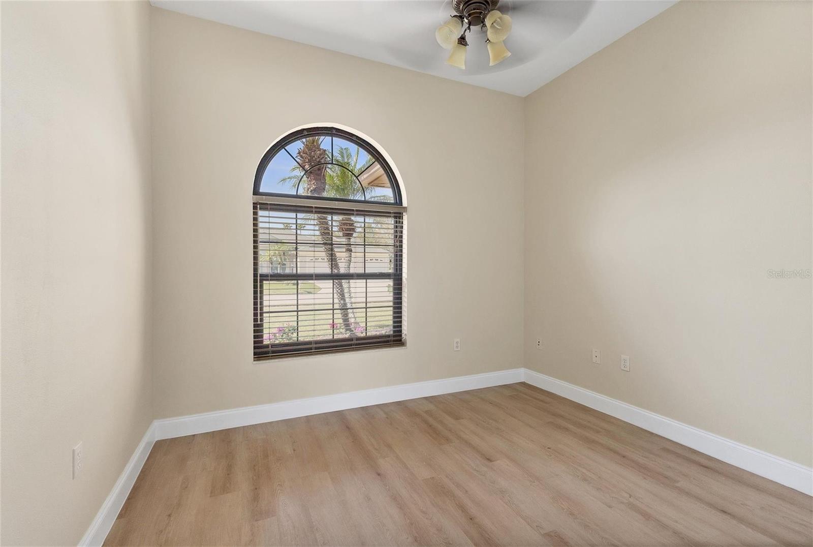 LAUREL MEADOWS - Residential