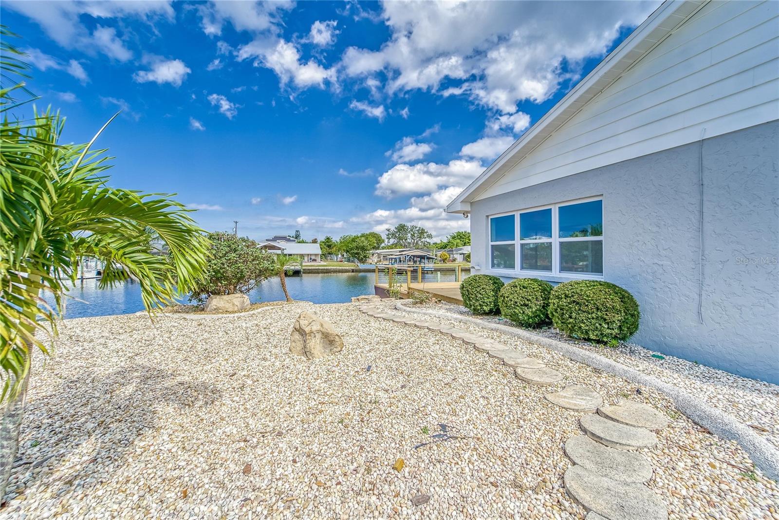 KIMS COVE - Residential