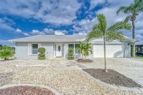 805 LEISEY CIRCLE RUSKIN FL 33570