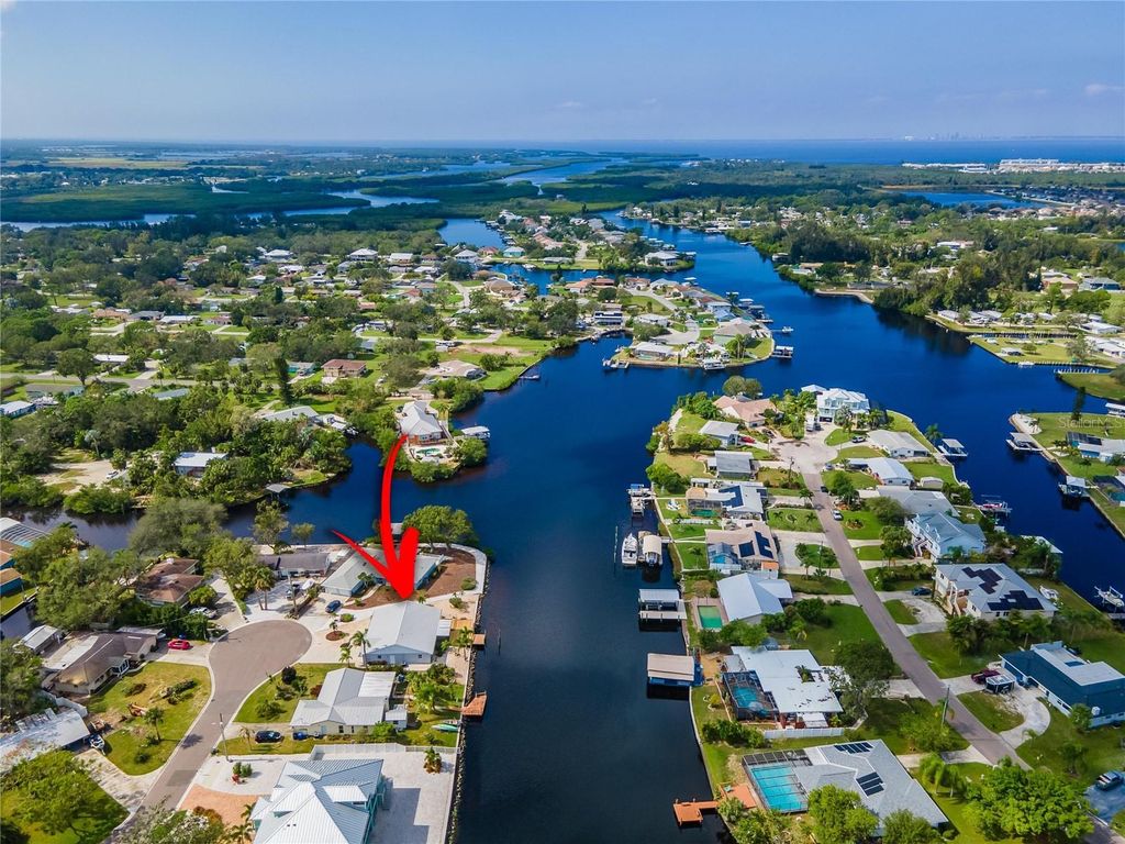 Photo of 805 Leisey Circle, Ruskin, FL 33570 (MLS # TB8399909)