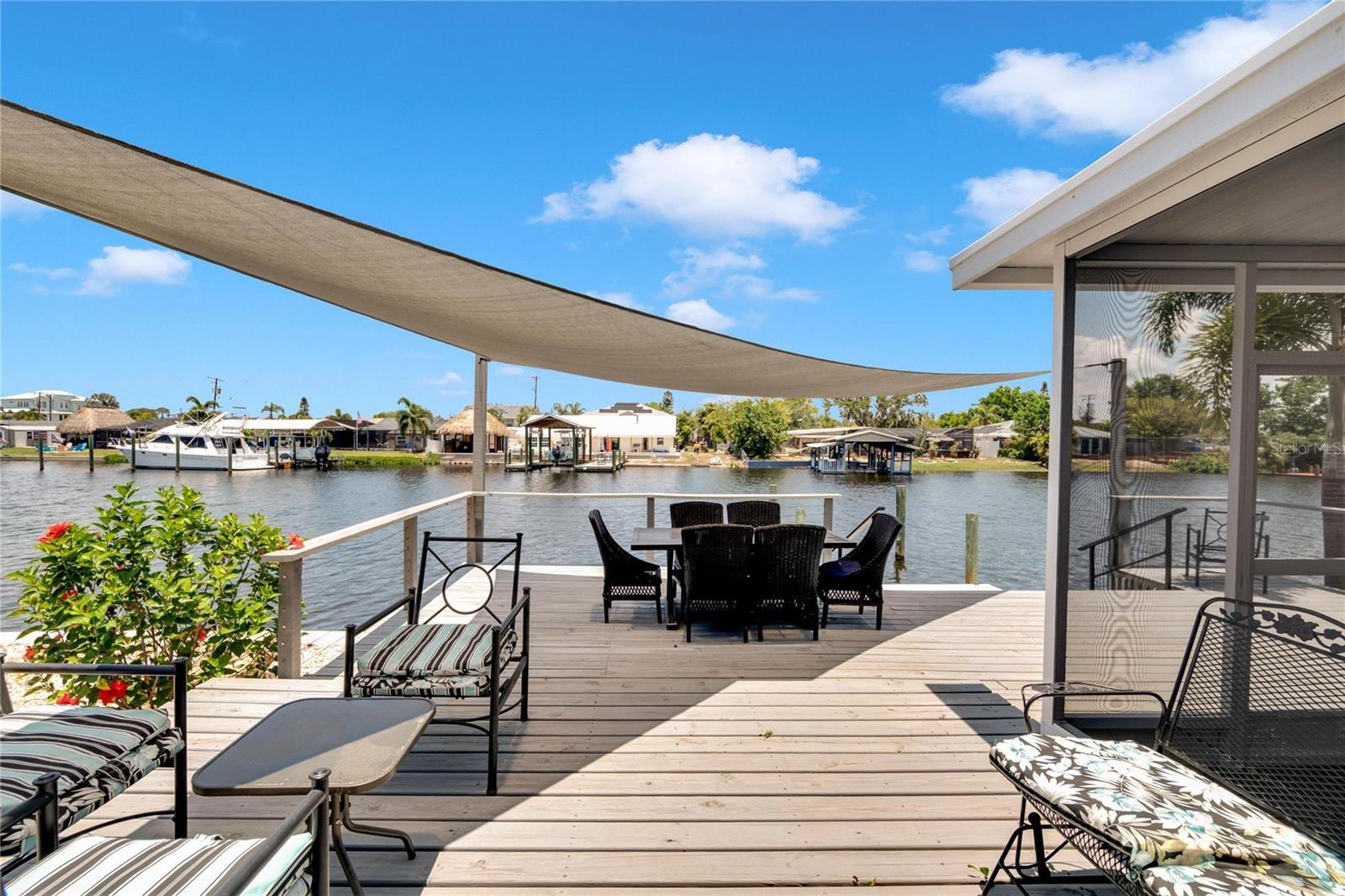 KIMS COVE - Residential