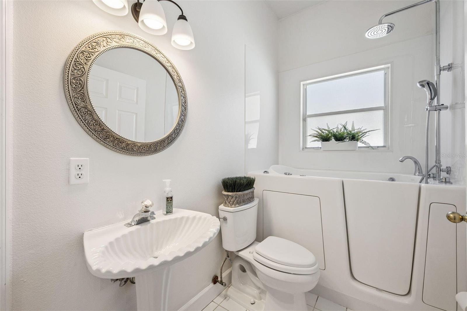 MARBLE HEAD - Residential