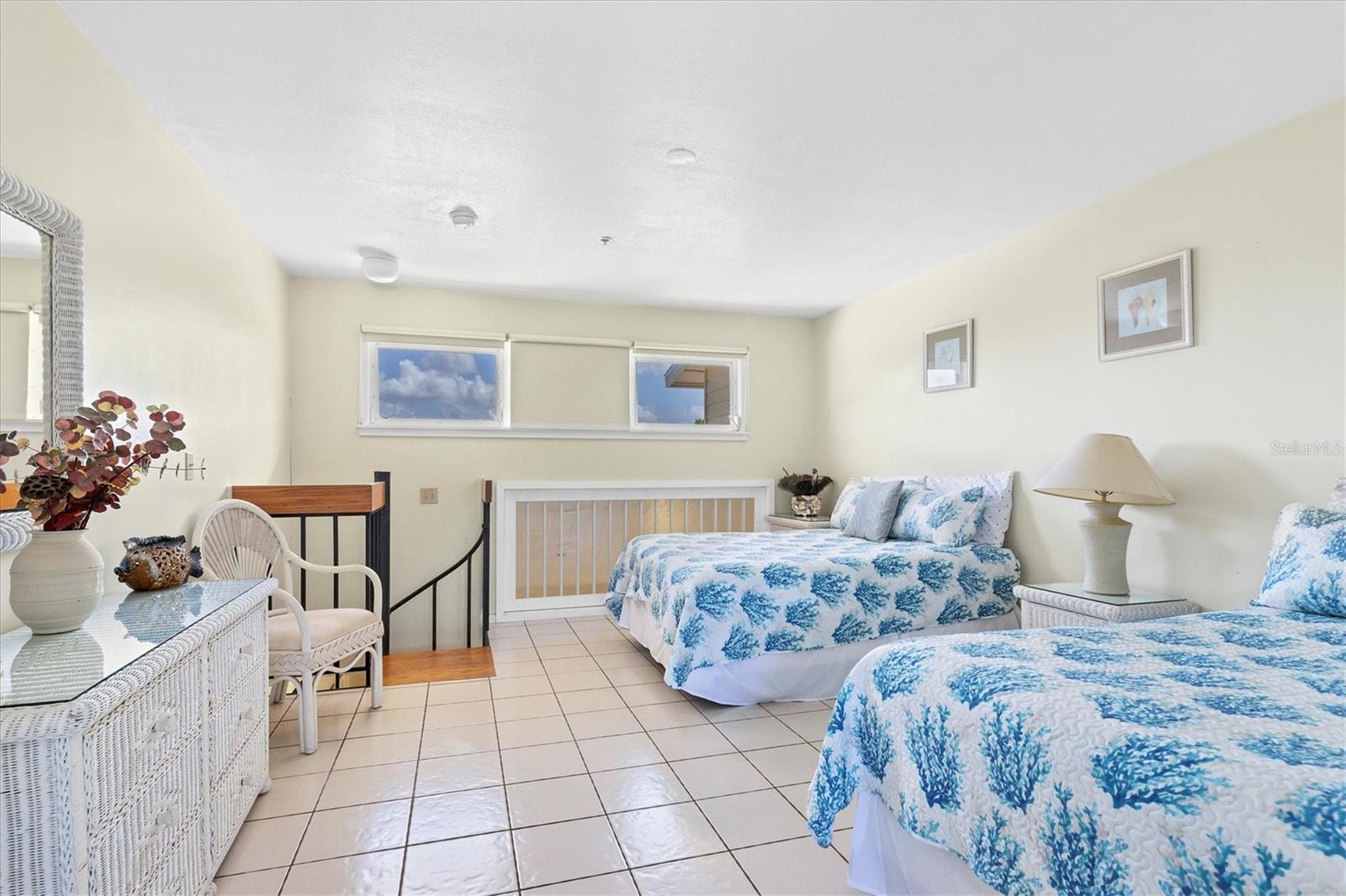 HIDEAWAY BAY BEACH CLUB PH 01 - Residential Lease