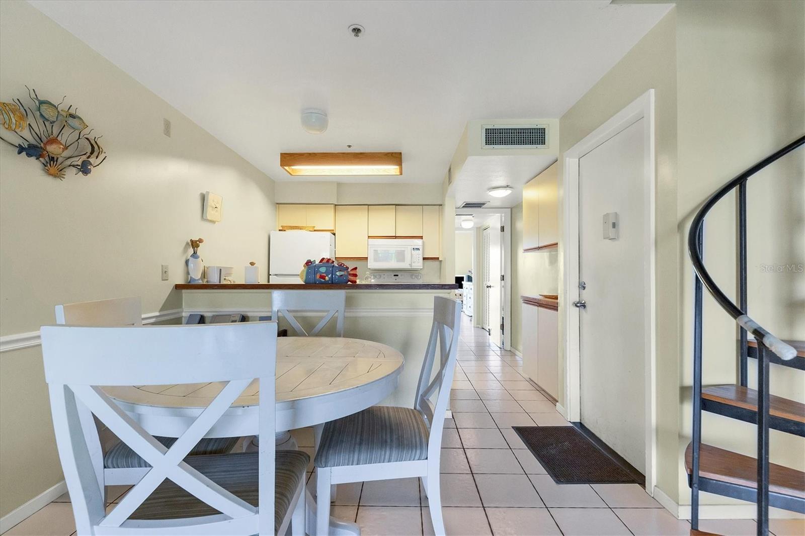 HIDEAWAY BAY BEACH CLUB PH 01 - Residential Lease