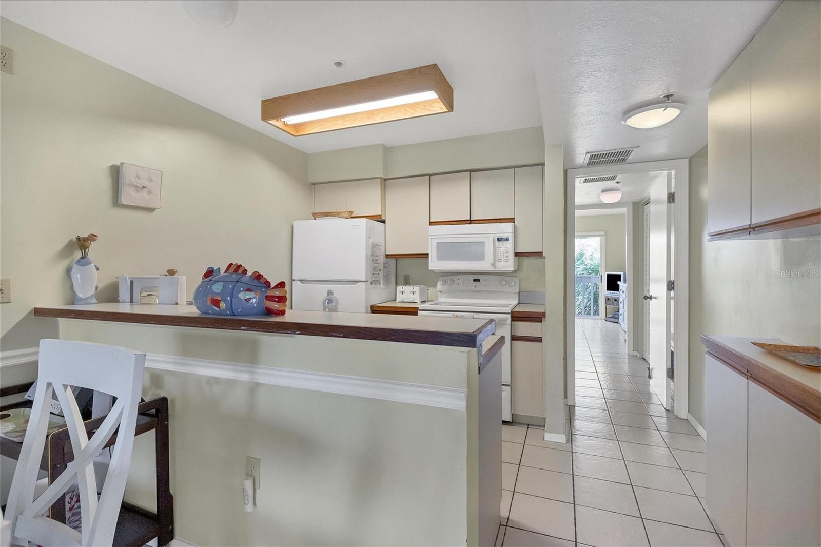 HIDEAWAY BAY BEACH CLUB PH 01 - Residential Lease