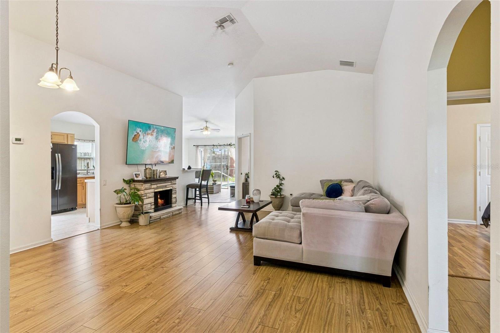 3195 WHOOPING CRANE RUN