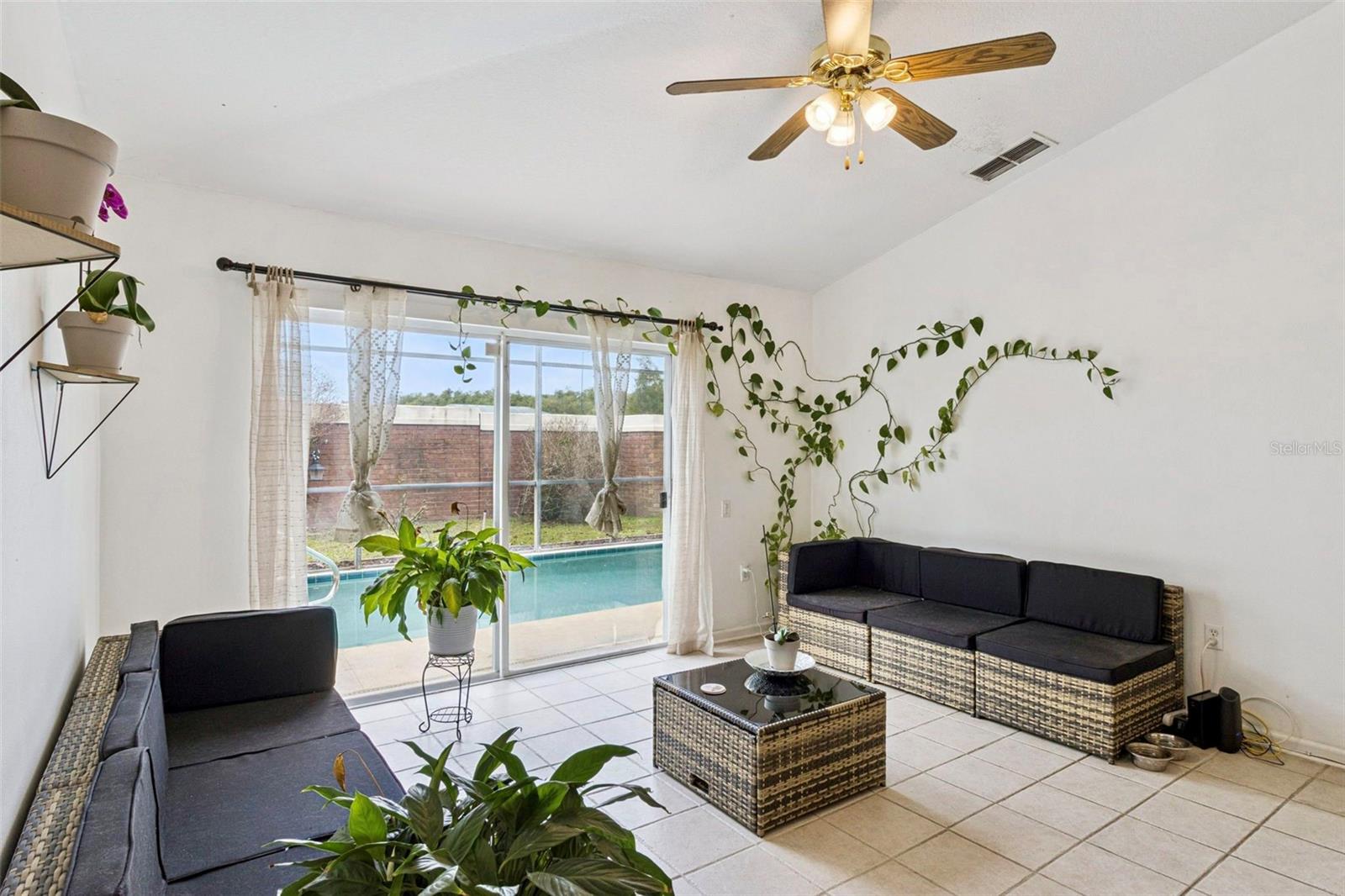 CRANES COVE PH 02 - Residential