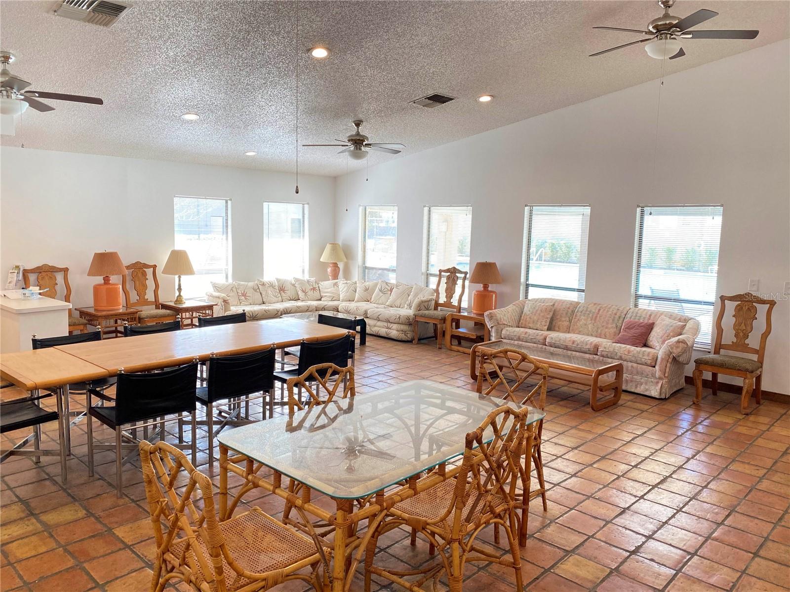 NORTH OAKS CONDO III - Residential