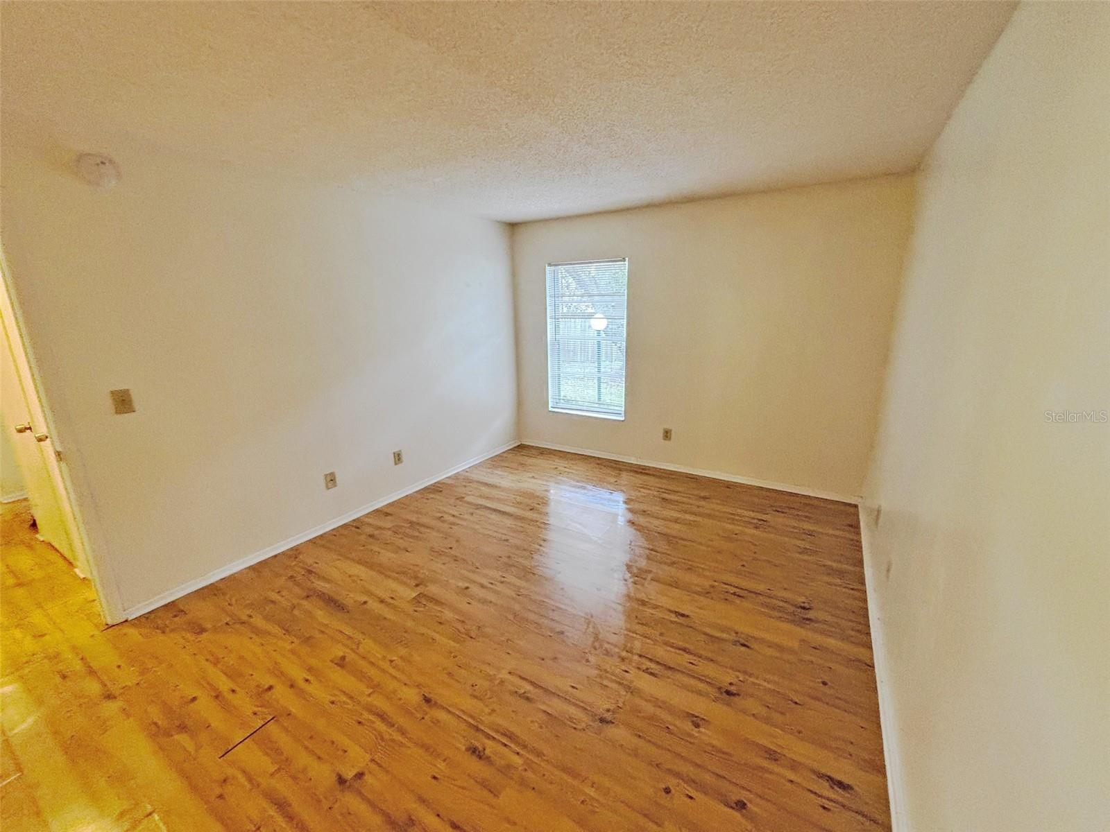 NORTH OAKS CONDO III - Residential