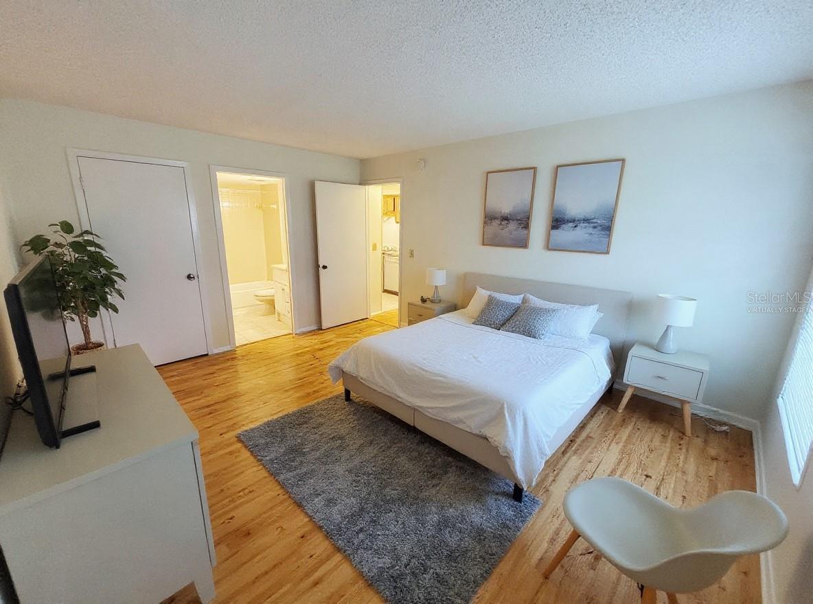 NORTH OAKS CONDO III - Residential