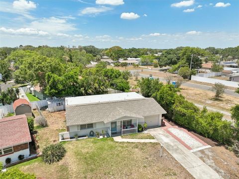 A home in SEMINOLE