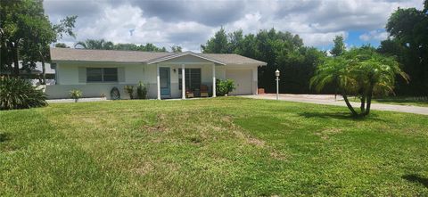 A home in SEMINOLE