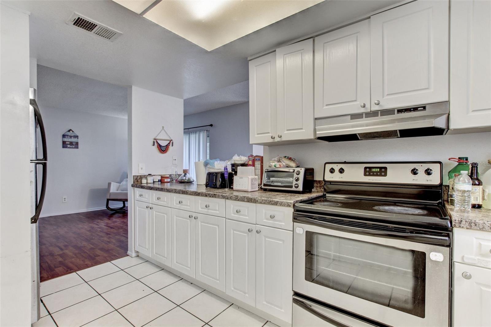 HAWTHORNE VILLAGE CONDO - Residential