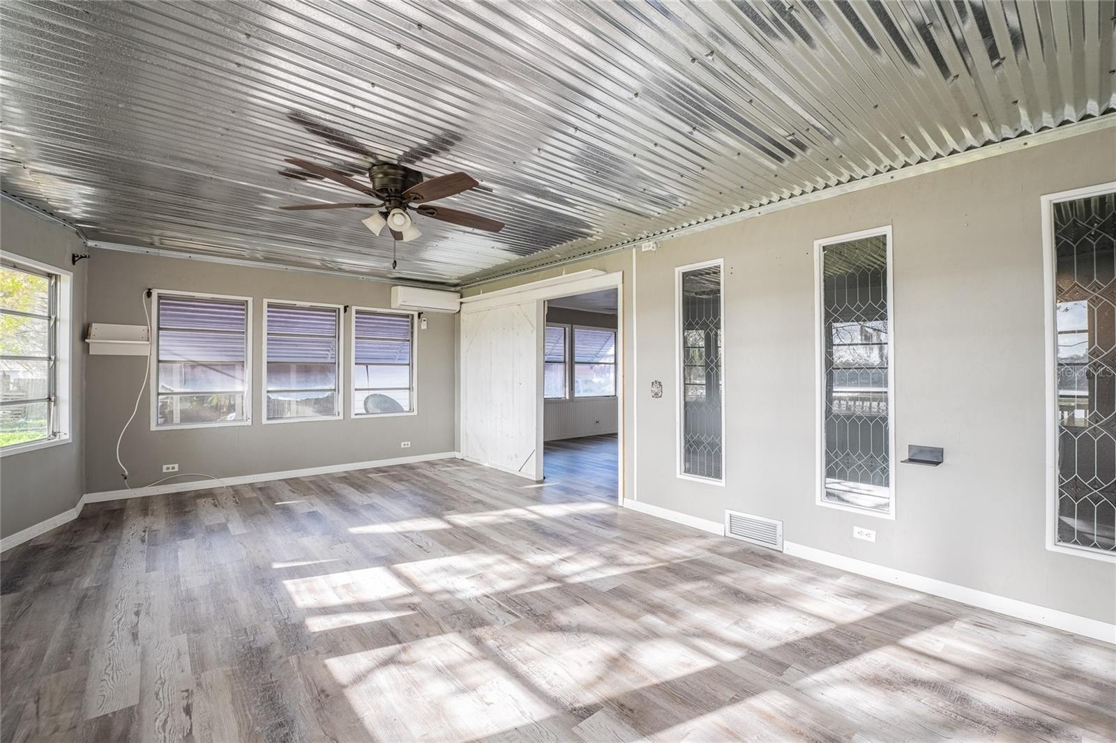 CRYSTAL LAKE ESTATES - Residential