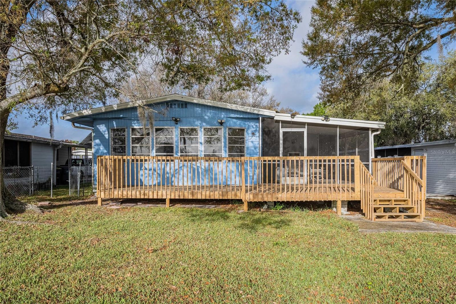 CRYSTAL LAKE ESTATES - Residential