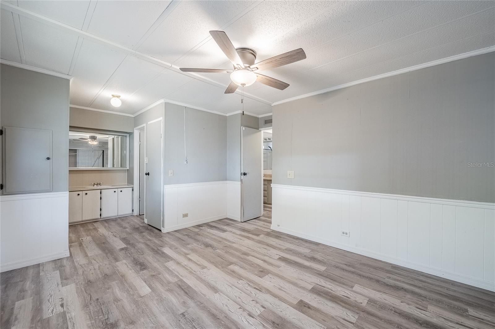 CRYSTAL LAKE ESTATES - Residential