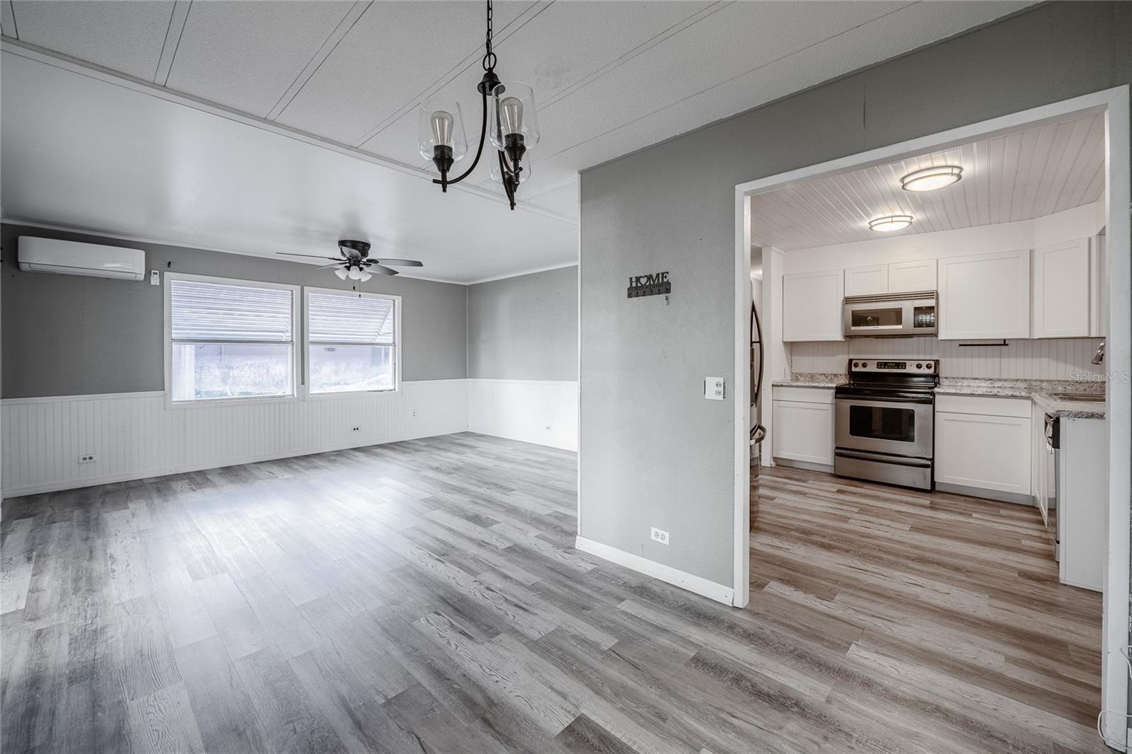 CRYSTAL LAKE ESTATES - Residential