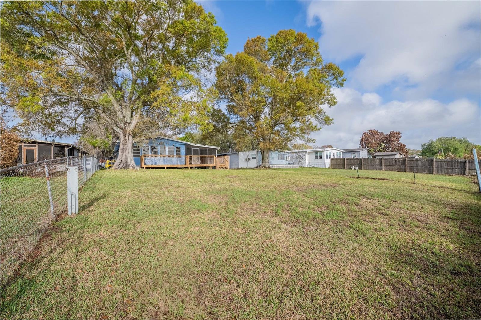 CRYSTAL LAKE ESTATES - Residential