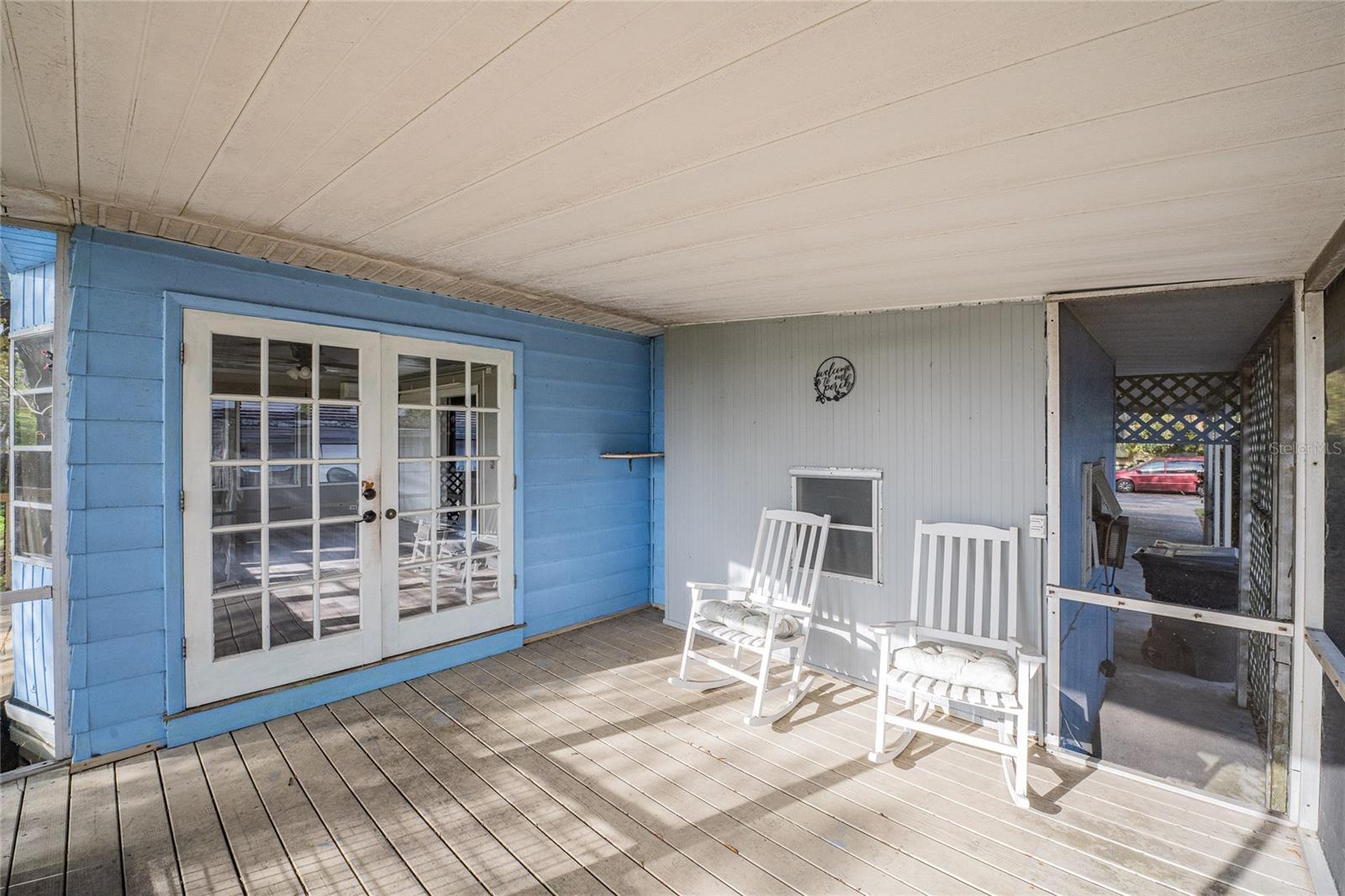 CRYSTAL LAKE ESTATES - Residential