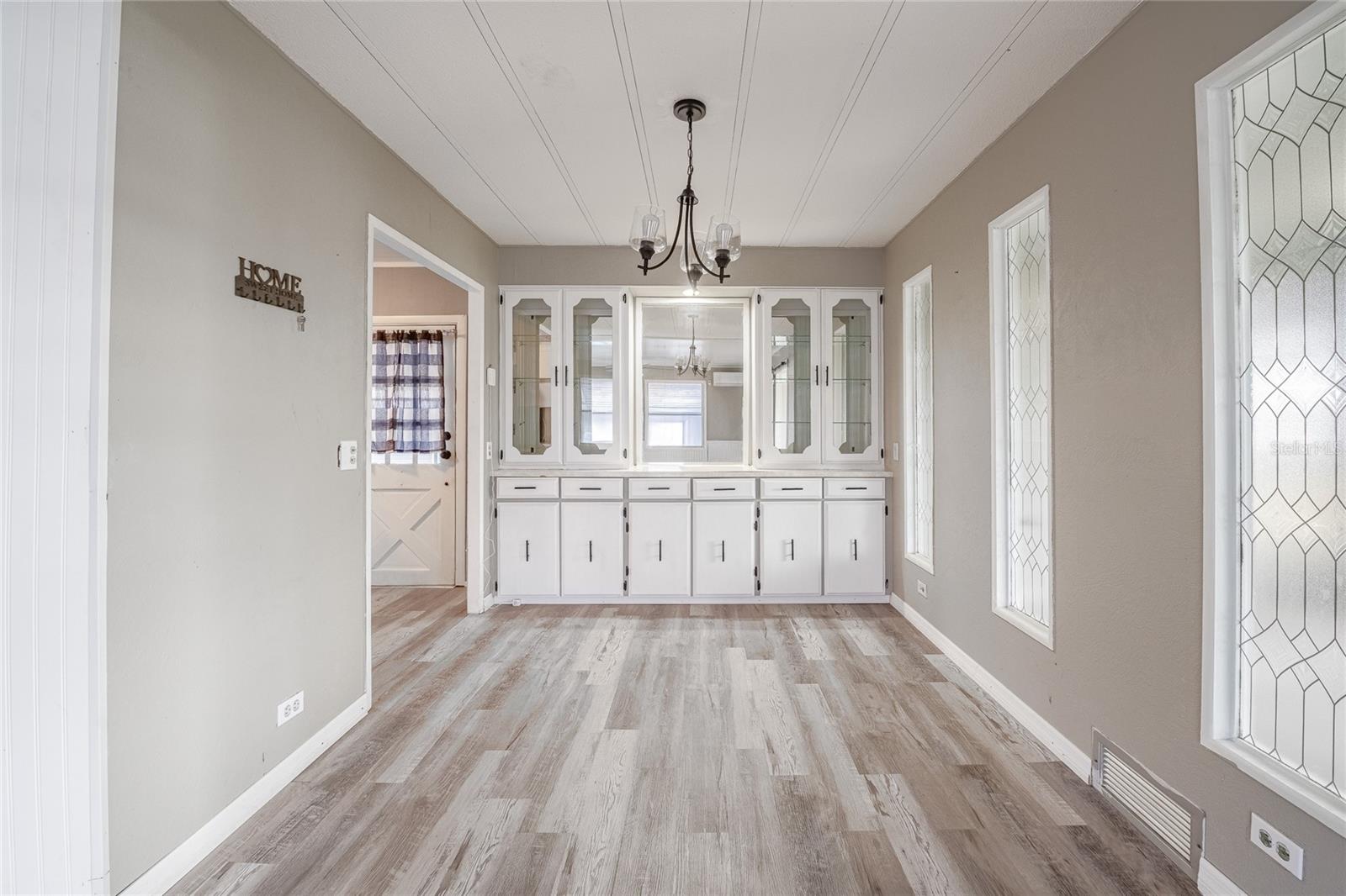 CRYSTAL LAKE ESTATES - Residential