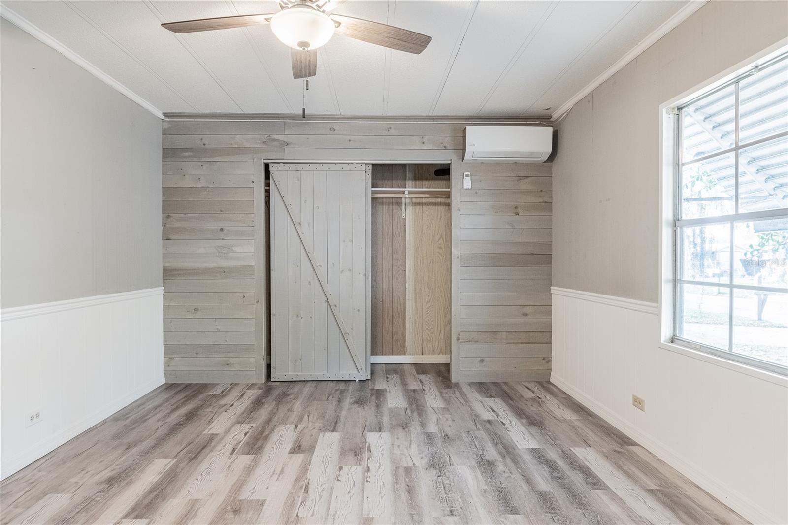 CRYSTAL LAKE ESTATES - Residential